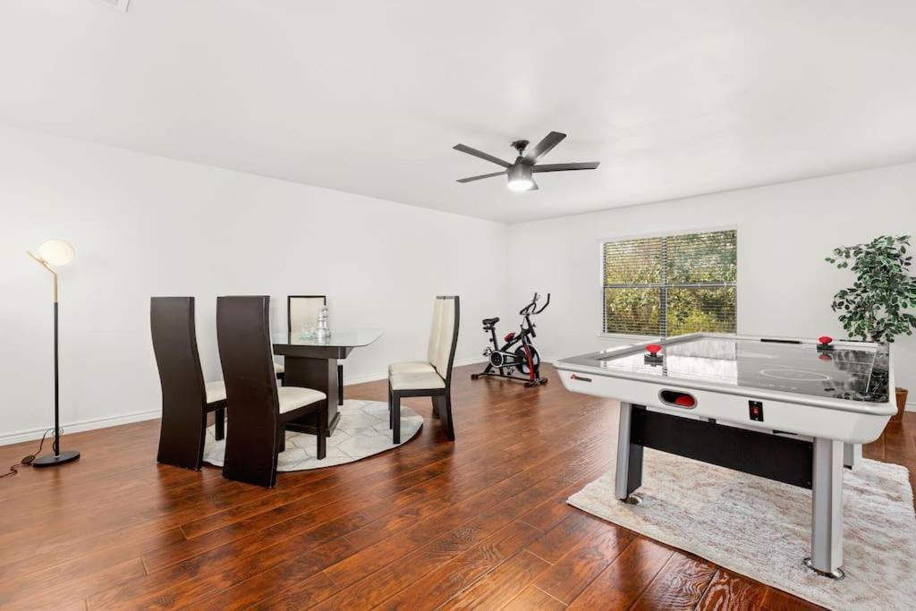 5 Bedrooms With Chefs Kitchen 2 Masters Room And Game Lounge 샌안토니오 외부 사진
